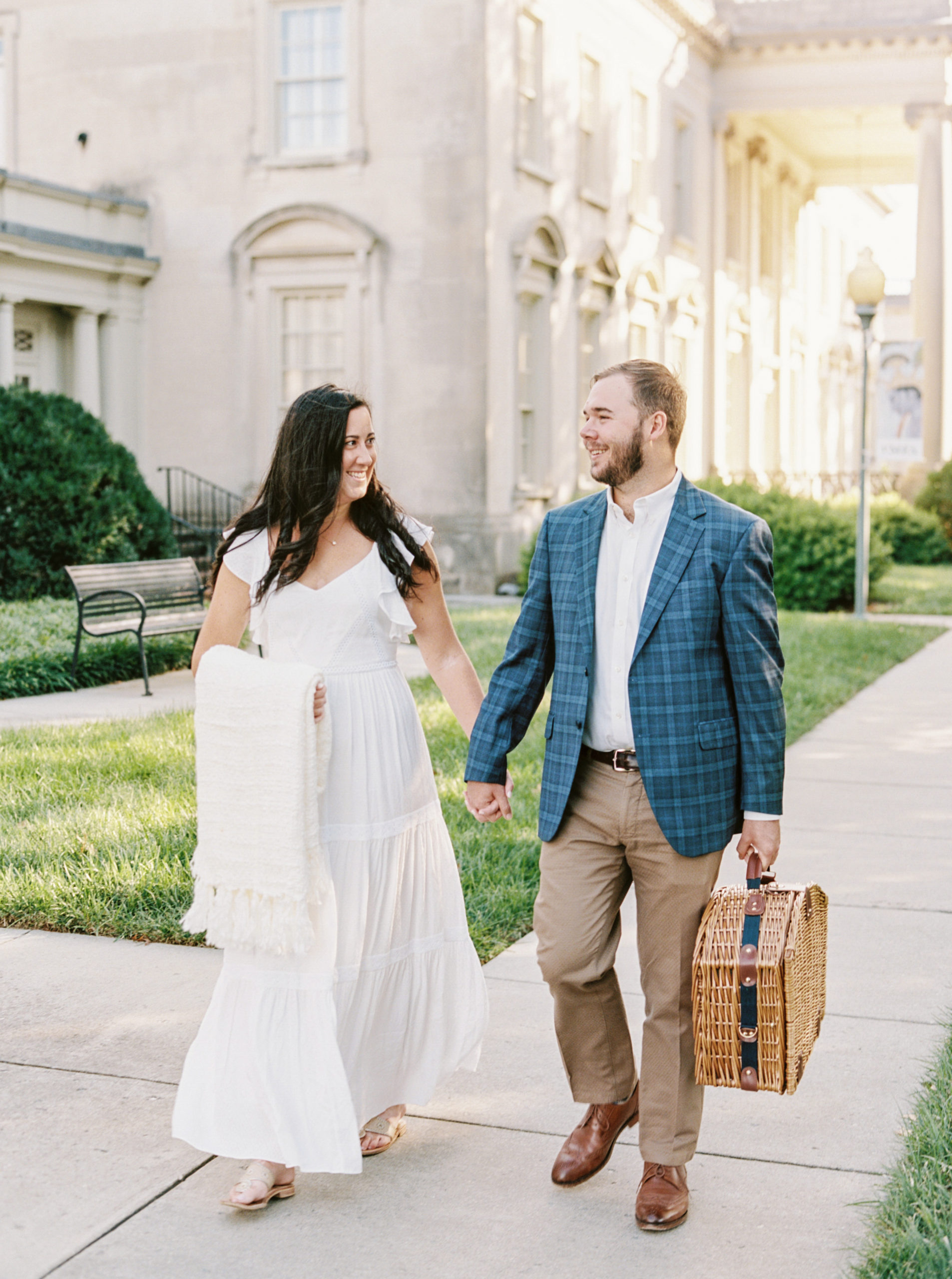 Fall VMFA Virginia Museum of Fine Art Richmond Engagement Session Picnic by Natalie Jayne Photography