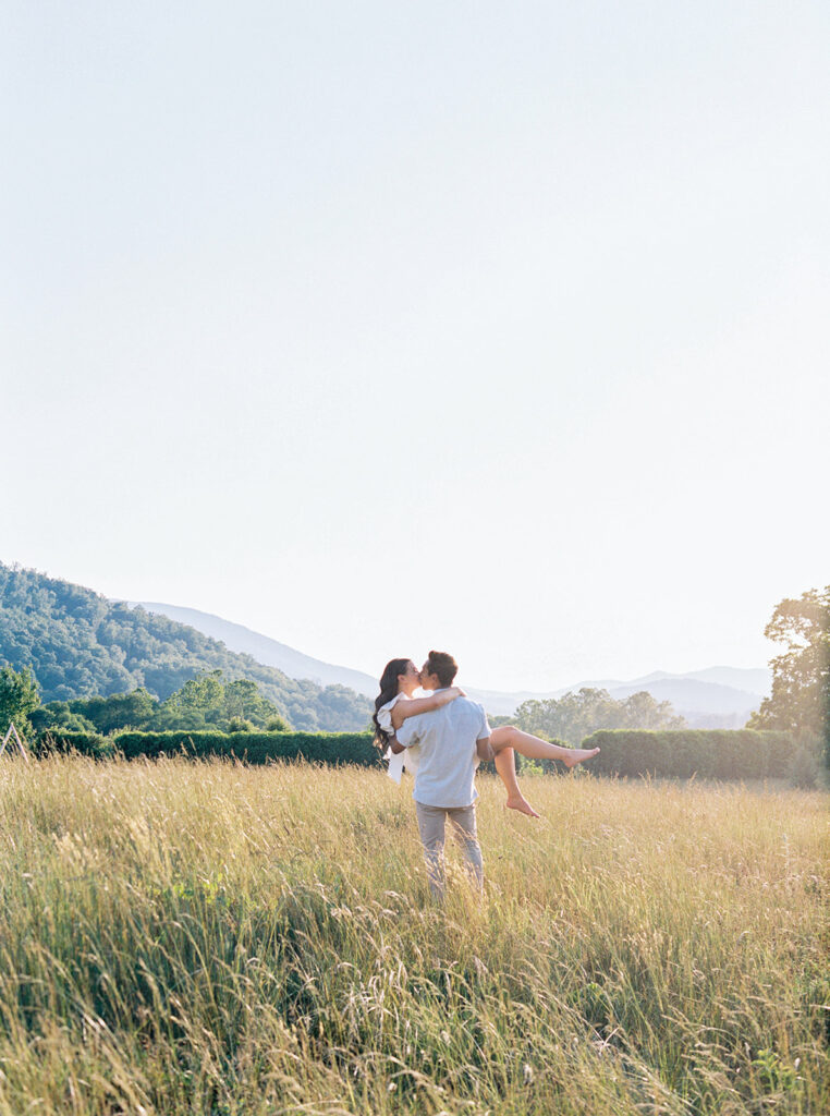 Big Spring Farm engagement session by Virginia wedding photographer Natalie Jayne Photography